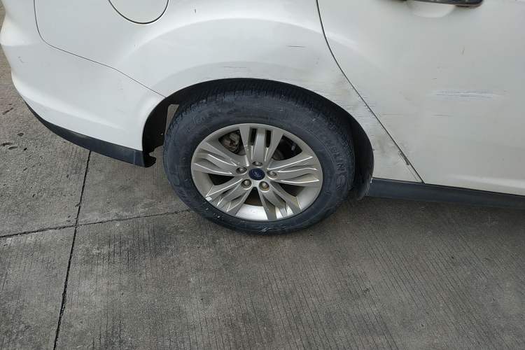 Used Ford Focus 2012 Sedan 1.6L Automatic Comfort Model
