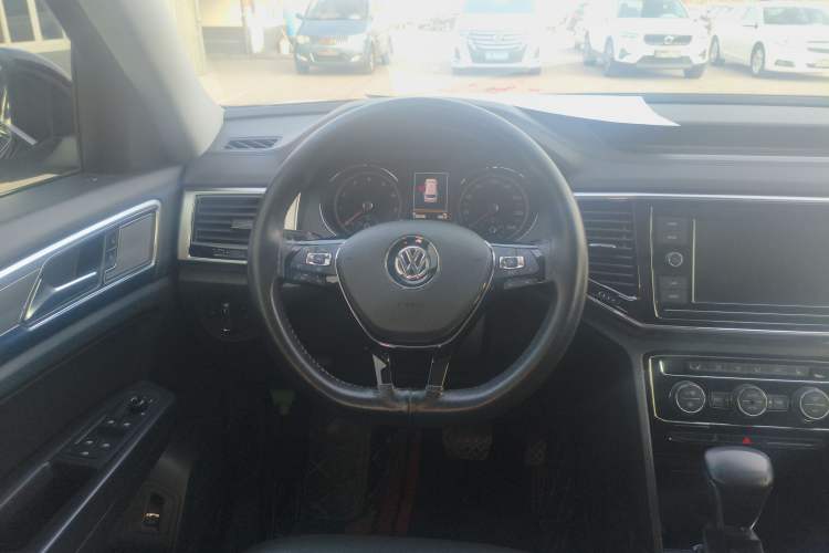 Used Volkswagen Teramont 2019 330TSI Two-Wheel-Drive Luxury Edition China VI Standard