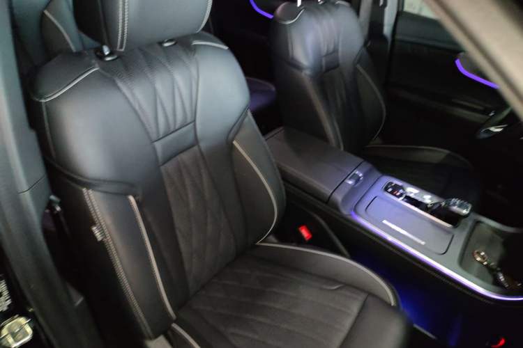 Used GAC Trumpchi GS8 2024 Linghang Series 2.0 TGDI Two-Wheel Drive Luxury Smart Connectivity Version