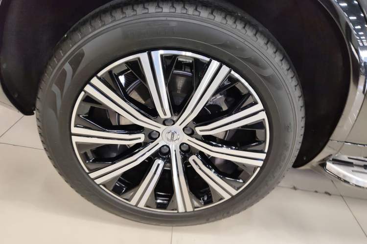 Used Volvo XC90 2022 B6 Zhiya Luxury 7-Seater
