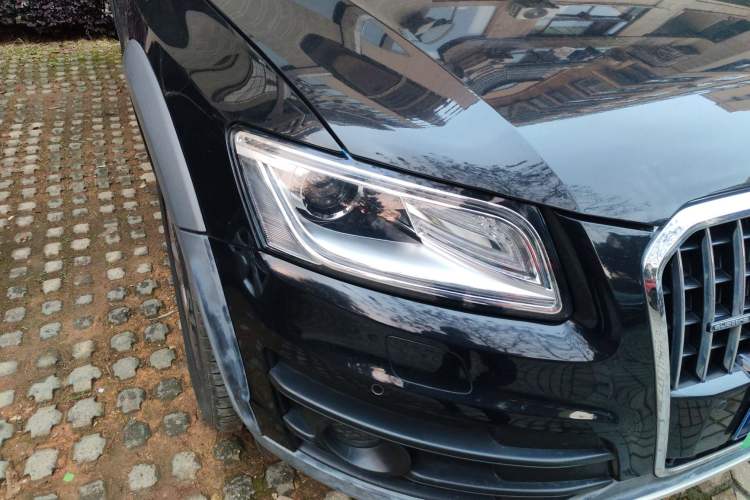 Used Audi Q5 2017 Plus 40 TFSI Technology Model
