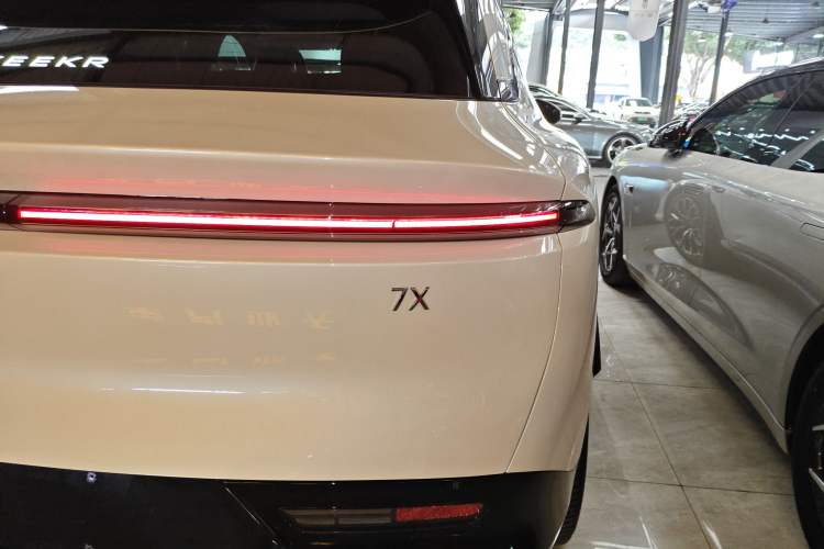 Used Zeekr 7X 2025 100kWh Long-Range All-Wheel Drive Intelligent Driving Version