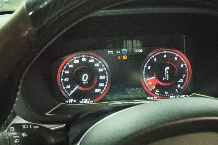 Used Volvo XC60 2019 T5 4x4 Zhiyuan Sport Edition China V Standard