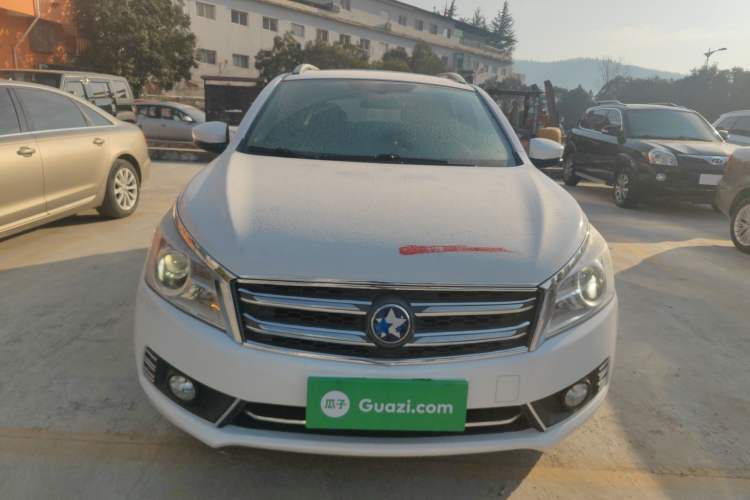 Used Venucia T70 2015 2.0L CVT Smart Edition
