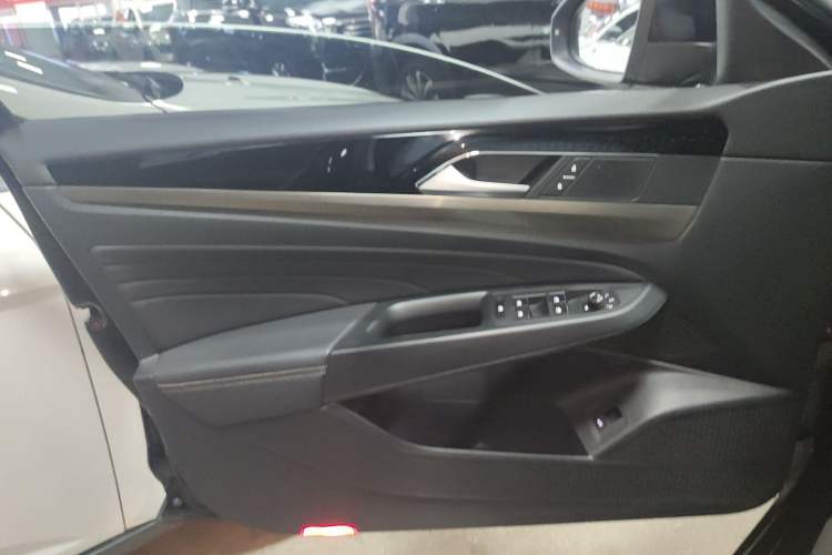 Used Volkswagen Passat 2019 330TSI Elite Edition China VI
