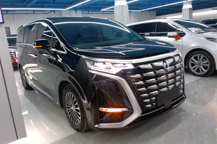 Used Denza D9 2024 DM-i 980 Four-Wheel Drive Prestige Model
