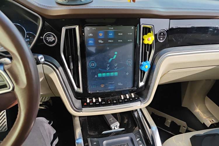 Used Zotye T700 2017 1.8T Dual-Clutch Prestige Model
