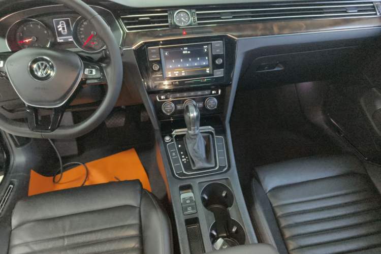 Used Volkswagen Magotan 2018 Facelift 330TSI DSG Luxury Model
