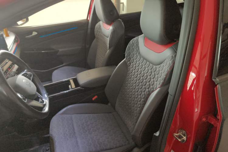 Used Volkswagen ID.4 X 2021 Pro Smart Long-Range Edition