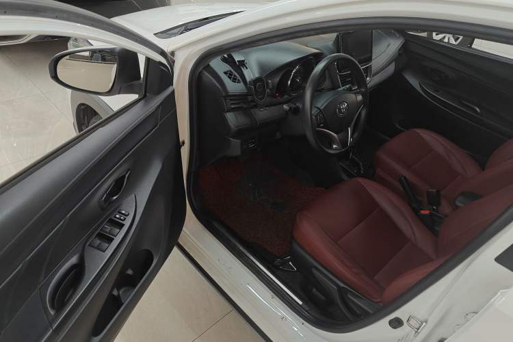 Used Toyota YARiS L 2022 X-Trail 1.5L CVT Leading PLUS Edition
