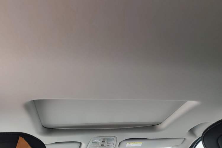 Used SAIC MAXUS G20 2023 Facelifted PLUS 2.0T Gasoline Automatic Luxury Edition
