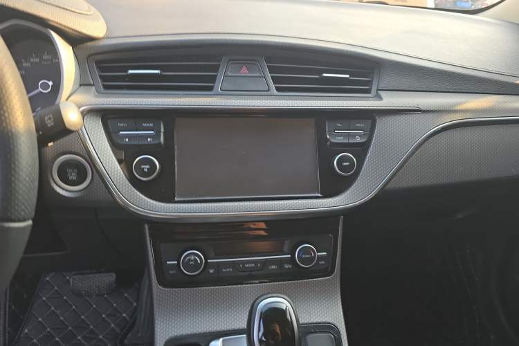 Used Geely Auto Emgrand GS 2016 Elegant Edition 1.3T Automatic LingShang Model
