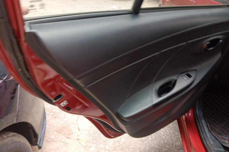 Used Toyota YARiS L 2017 1.5E CVT Dynamic Edition
