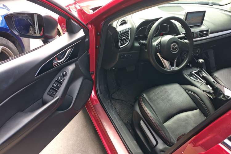 Used Mazda Mazda 3 Axela 2016 Sedan 1.5L Automatic Comfort Model