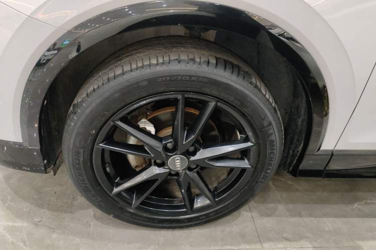 Used Audi Q2L 2021 35 TFSI Progressive Dynamic Edition
