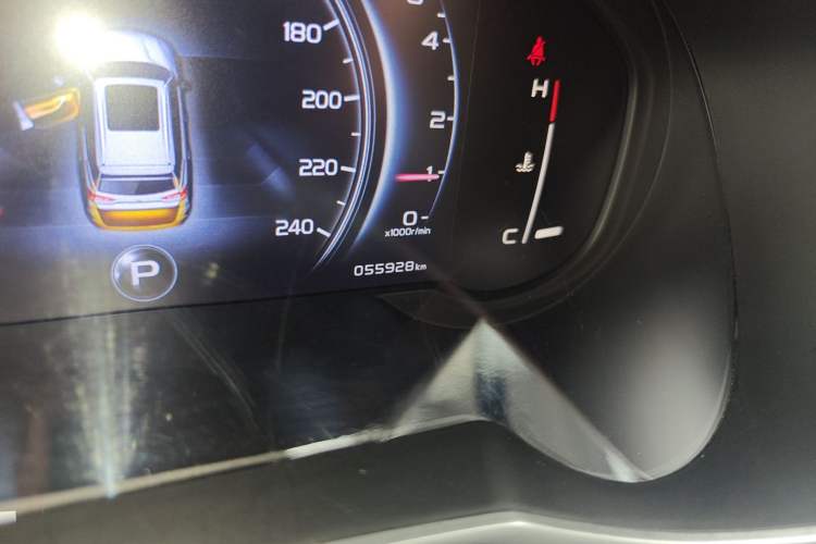 Used Geely Auto Emgrand X7 Sport 2018 1.8TD Automatic Two-Wheel Drive Smart Connect 4G Internet Edition
