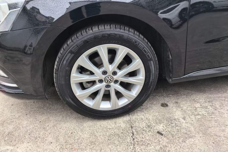 Used Volkswagen Lavida 2017 1.6L Automatic Comfort Edition
