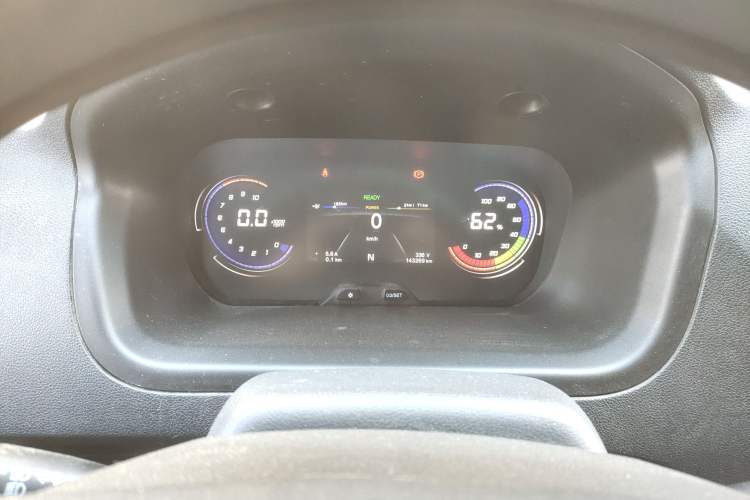 Used Chana Ruixing EM60 2022 All-Electric Van 4498 mm Long Flat Roof with Rear-Hinged Doors 2 Seats 70 kW 41.86 kWh
