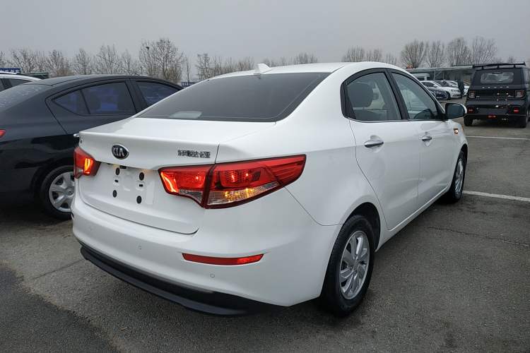 Used Kia K2 2015 Sedan 1.4L Automatic GLS