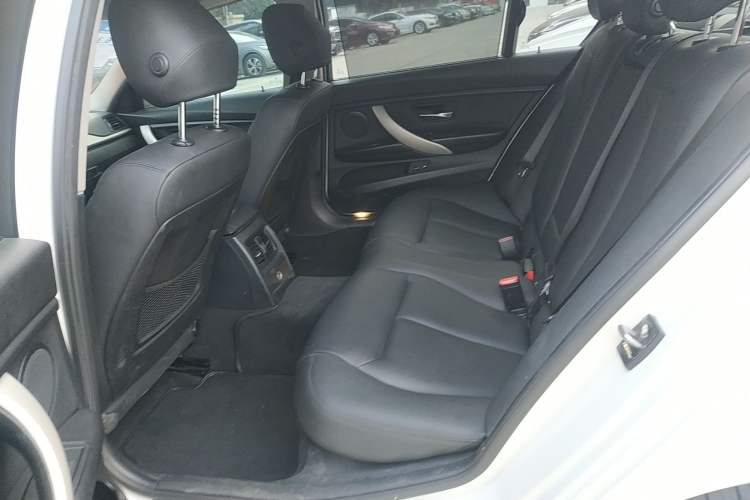 TDK.VehicleDetails.img