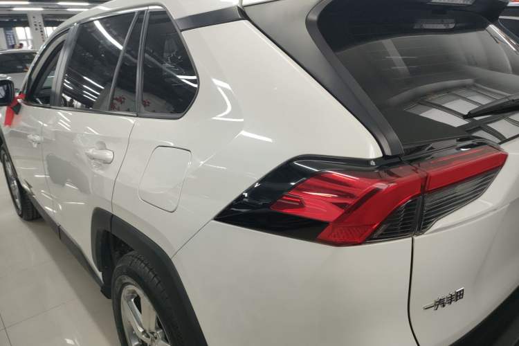 Used Toyota RAV4 2020 2.0L CVT Two-Wheel Drive Fashion PLUS Edition
