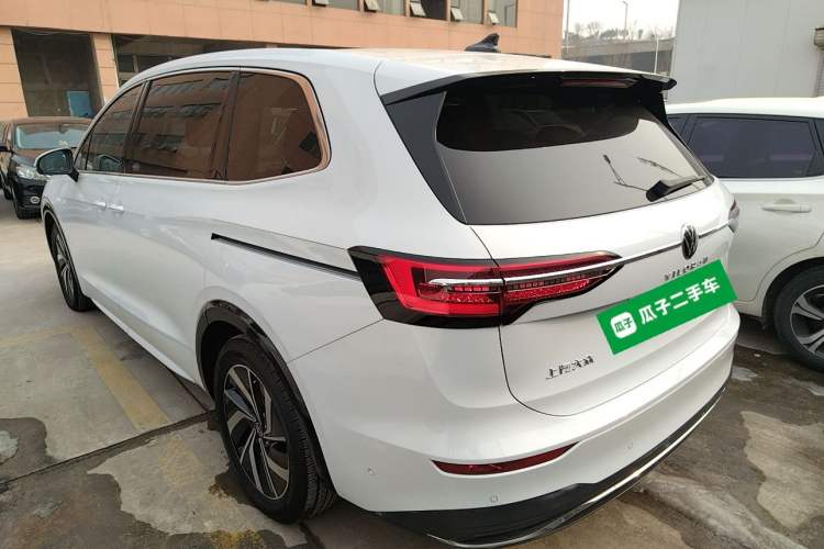 Used Volkswagen Viloran 2024 330TSI Luxury Edition
