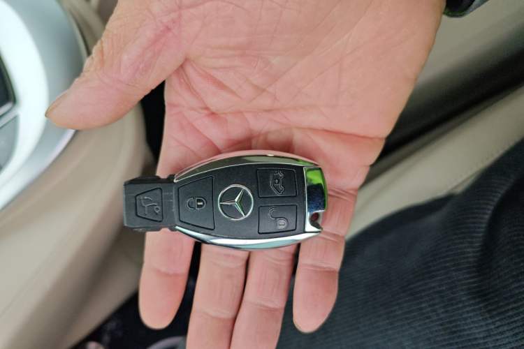 Used Mercedes-Benz V-Class 2021 V 260 L Long Wheelbase Prestige Edition
