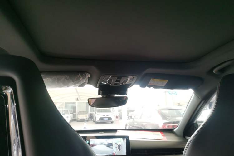 TDK.VehicleDetails.img