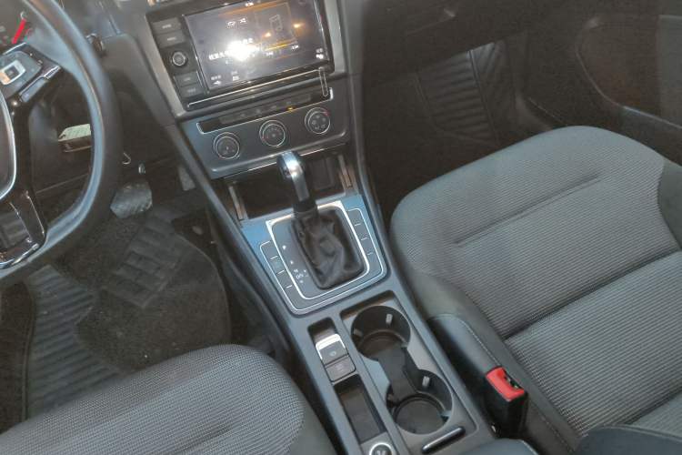 Used Volkswagen Golf 2019 280TSI DSG Comfort Version China VI Standard