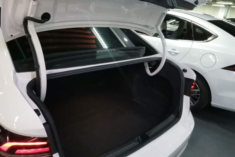 Used Volkswagen Lavida 2022 280TSI DSG Luxury Edition
