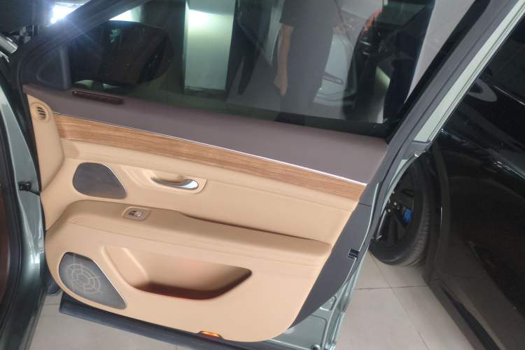 Used Hima AITO M7 2024 1.5T Rear-Drive Plus Version 5 Seats
