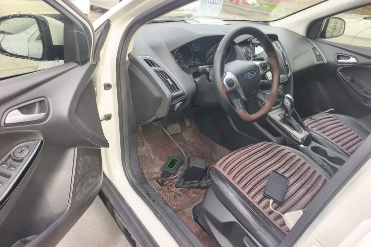 Used Ford Focus 2012 Hatchback 1.6L Automatic Fashion Edition