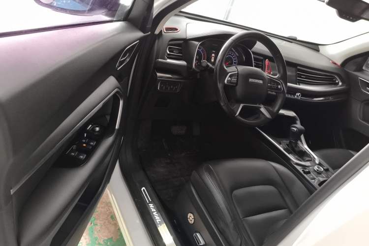 Used Haval H6 2018 Red-Label 2.0T Automatic Luxury Model
