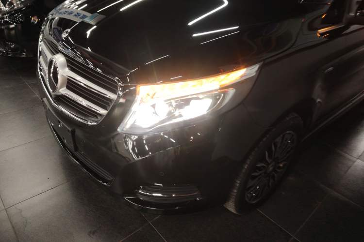 Used Mercedes-Benz V-Class 2018 V 260 L Prestige Extended Version China VI
