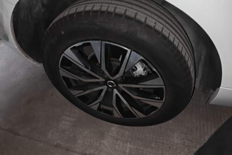 Used Volvo XC60 2025 B5 Four-Wheel Drive Smart & Advanced Luxury Edition
