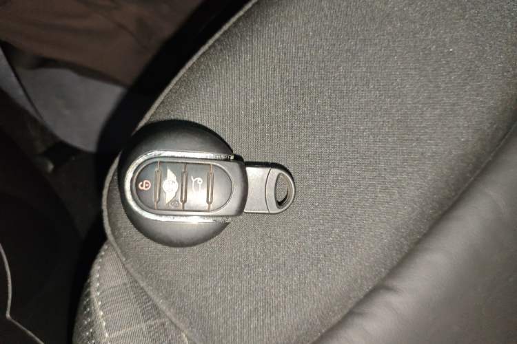 Used  MINI 2016 1.5T COOPER Five-Door Edition
