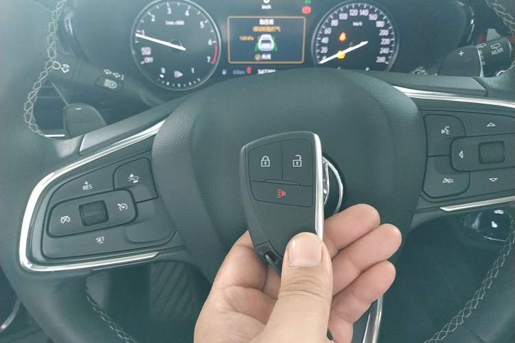 Used Buick Envision 2022 Encore S 552T Two-Wheel-Drive Luxury Model
