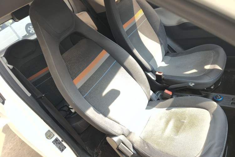 Used Wuling Hongguang MINIEV 2021 Macaron Sandwich Model 170 km Lithium Iron Phosphate
