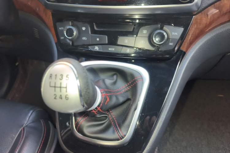 Used Haval H6 2014 Sport Version 1.5T Manual Two-Wheel Drive Elite Edition
