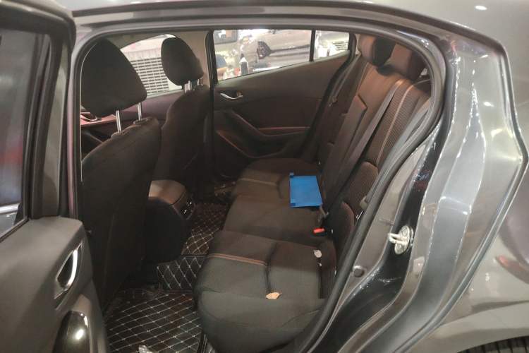 Used Mazda Mazda 3 Axela 2017 Sedan 1.5L Automatic Luxury Model Emission Standard China V
