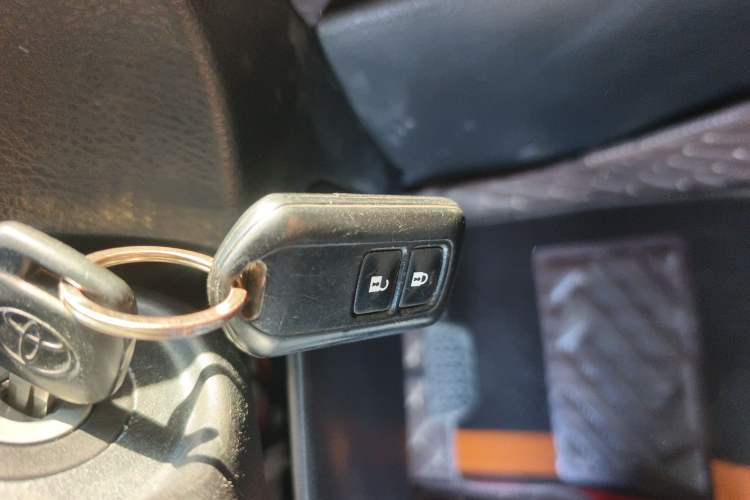 Used Toyota YARiS L 2017 1.5E CVT Dynamic Edition