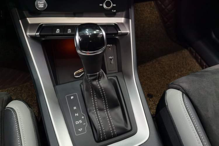 Used Audi Q3 2019 40 TFSI Fashion Dynamic Model