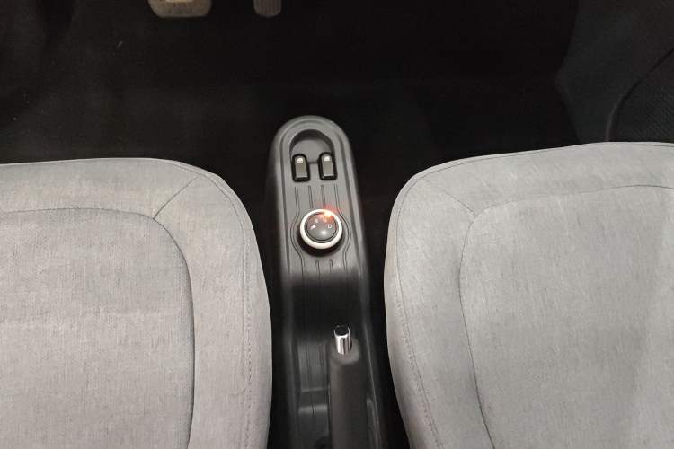 Used Wuling Hongguang MINIEV 2021 Macaron Fashion Model Lithium Iron Phosphate