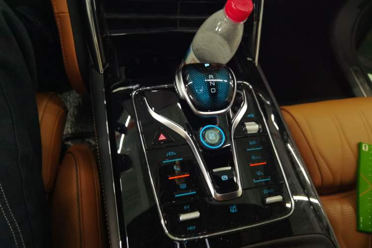 Used BYD Tang New Energy 2023 DM-i Champion Edition 112KM Prestige Model
