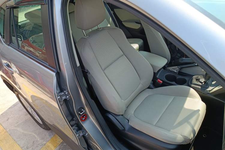 Used Mazda CX-5 2013 2.0L Automatic Two-Wheel Drive Comfort Version
