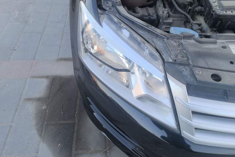 Used Volkswagen Santana 2015 1.6L Manual Fashion Edition