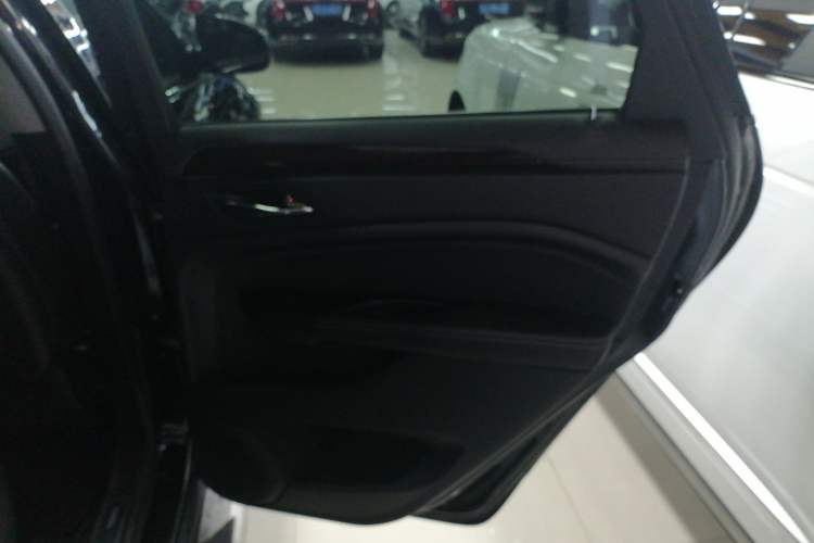 Used Cadillac SRX 2015 3.0L Elite Model
