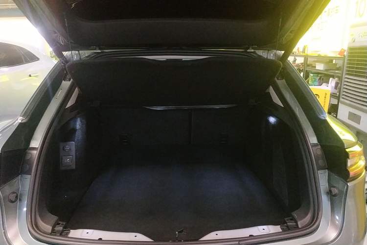 Used Hima AITO M5 2022 Extended-Range Four-Wheel Drive Performance Version
