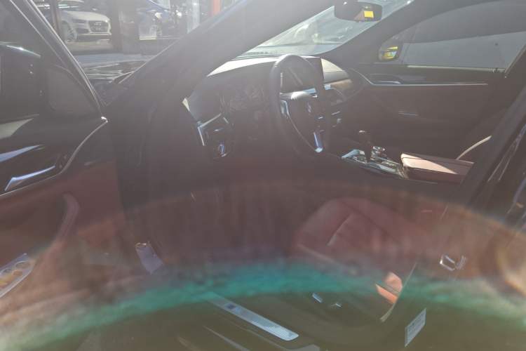 Used BMW 5 Series 2018 530Li Leading Model M Sport Package
