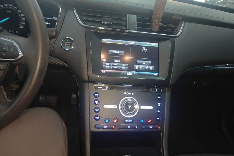 Used Ford Taurus 2015 EcoBoost 245 Luxury Model
